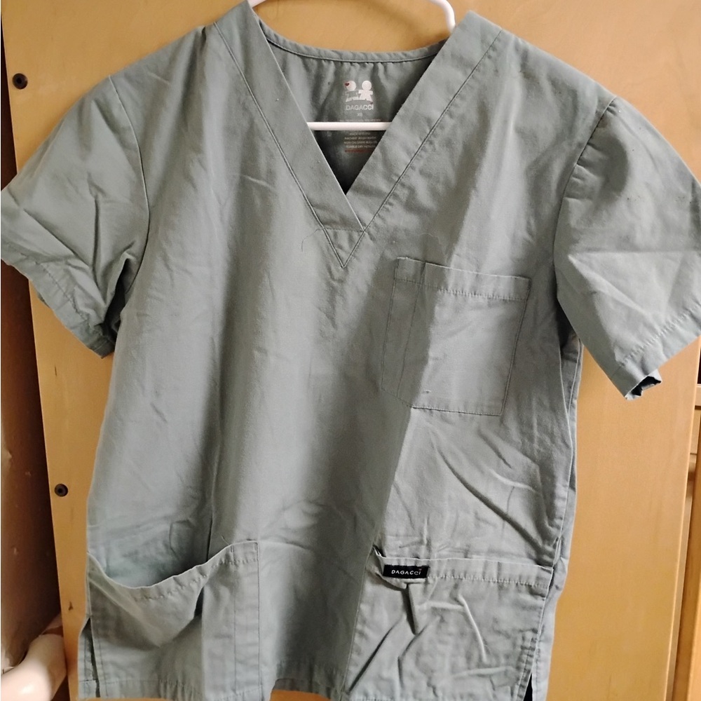 Dagacci Light Green Scrub Top